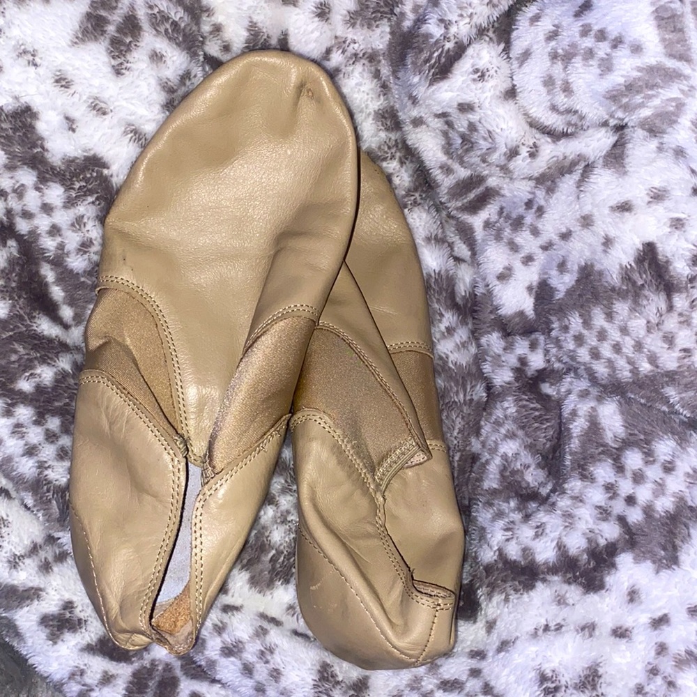 Revolution dance wear ( Jazz shoes)